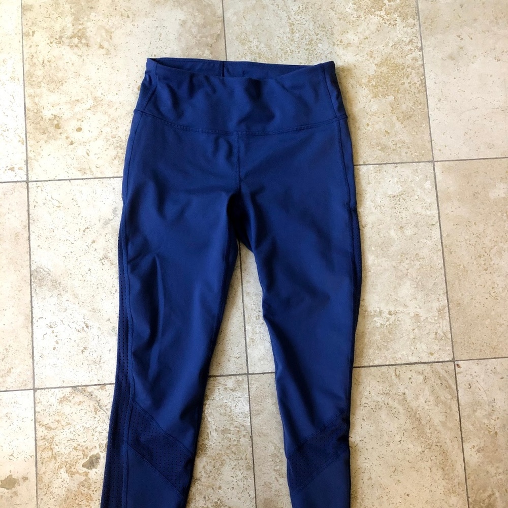 Gap Fit XS leggings with mesh sides
